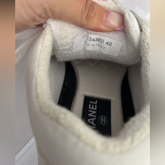 Chanel white sneakers - Picture 3 of 3